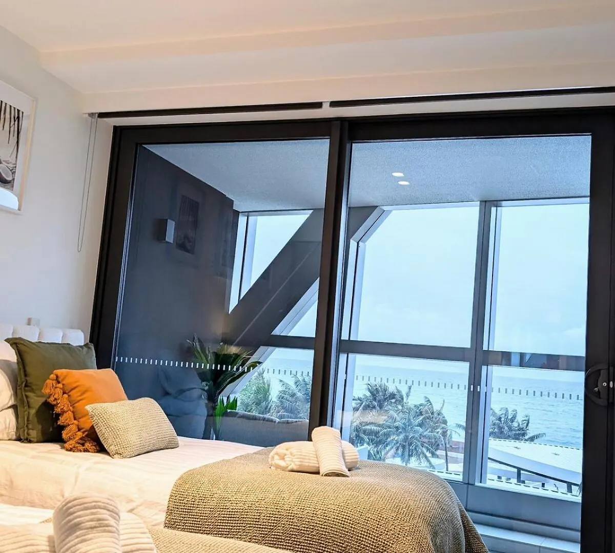 Beachfront Ocean Views Luxe 2B2B Gold Coast 0*,