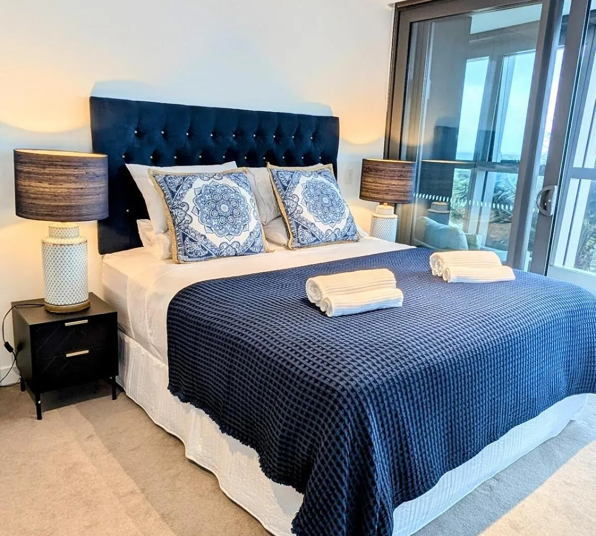 Beachfront Ocean Views Luxe 2B2B Gold Coast