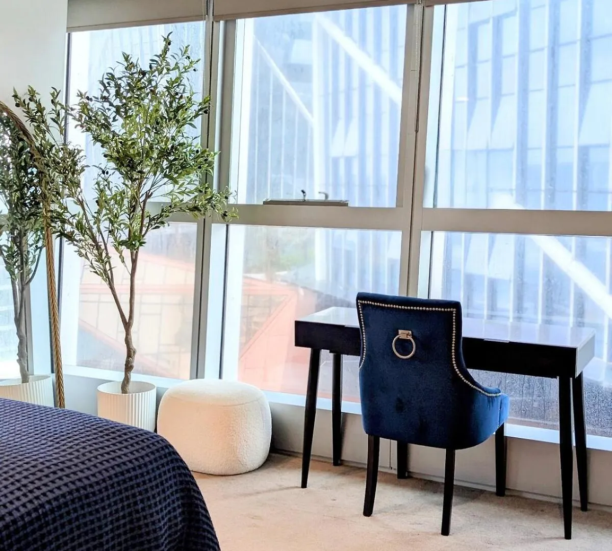 Apartment Beachfront Ocean Views Luxe 2B2B Gold Coast